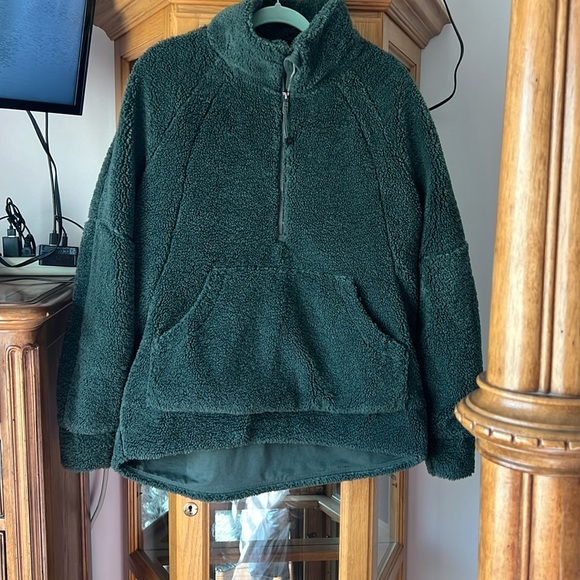 M/L LuLu Scuba Pullover - Picture 1 of 4